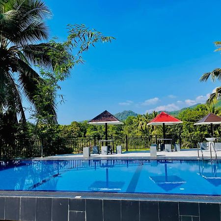 Hotel Travellers Halt à Ratnapura Extérieur photo