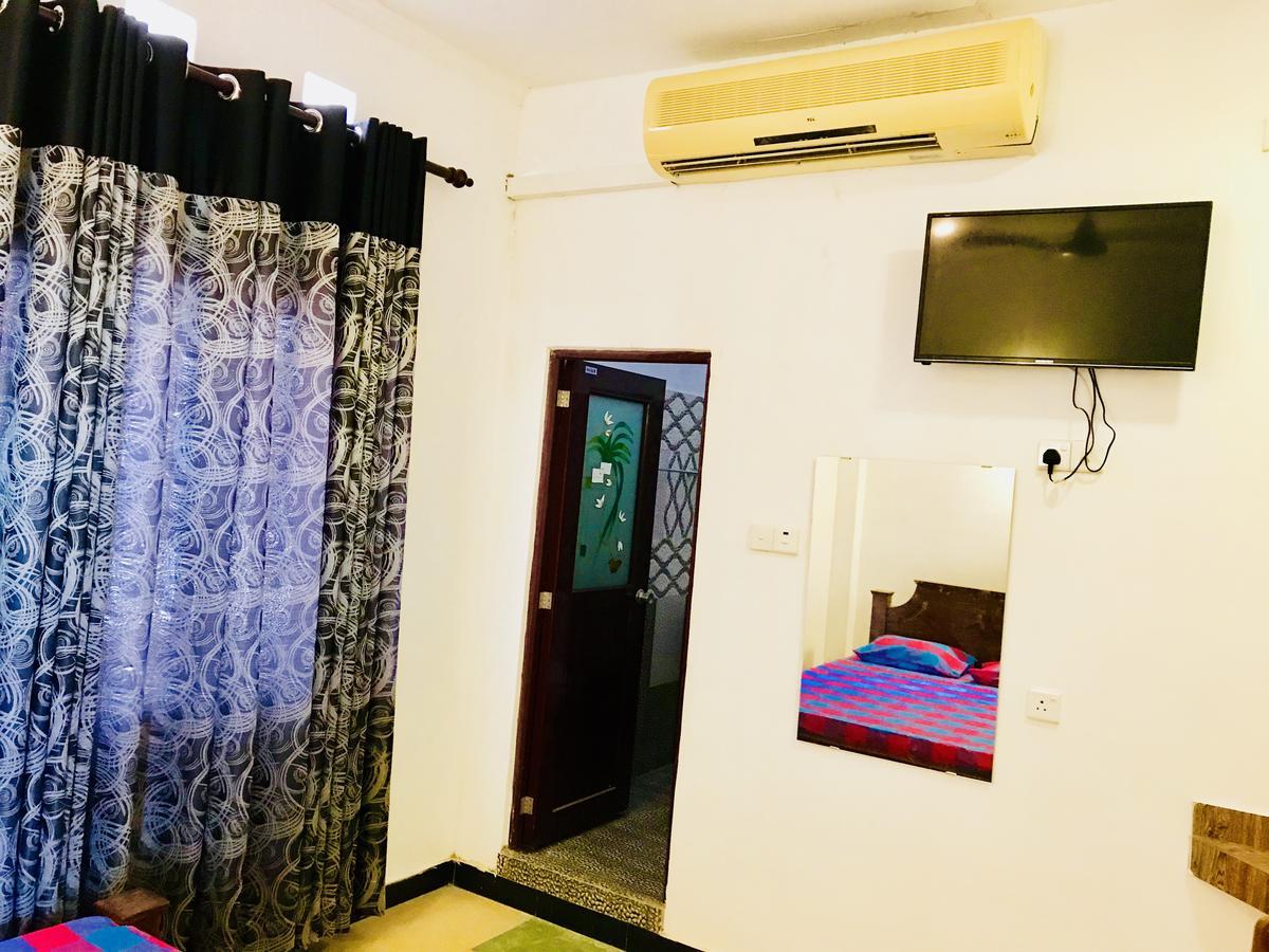 Hotel Travellers Halt à Ratnapura Extérieur photo