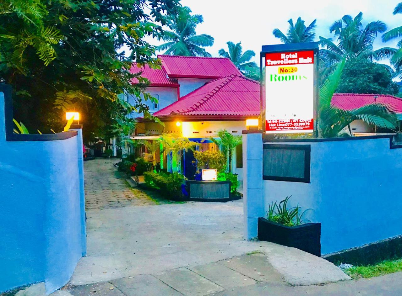 Hotel Travellers Halt à Ratnapura Extérieur photo